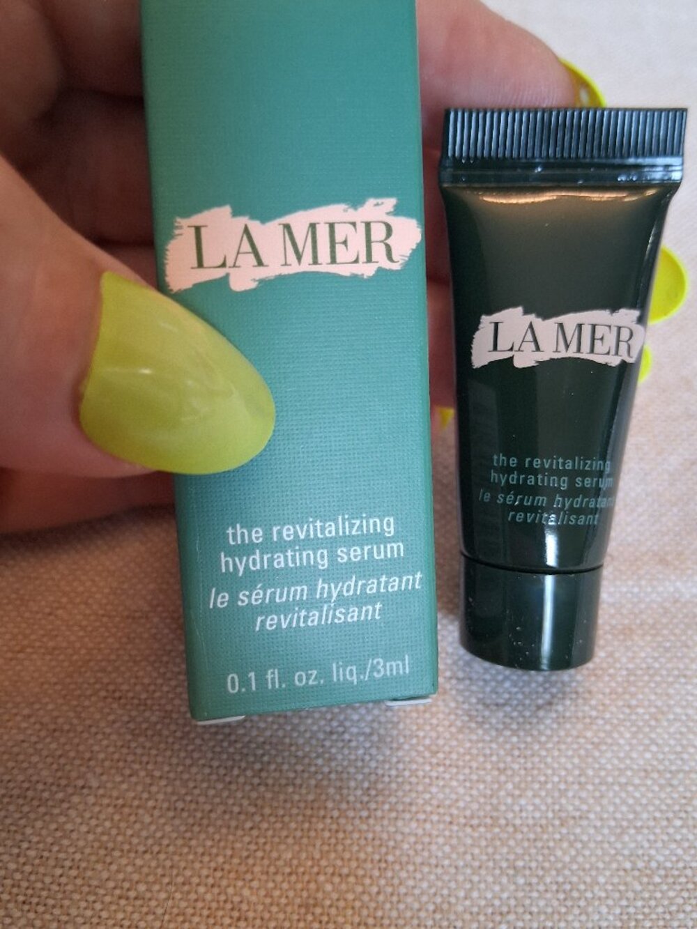 La Mer Revitalizing Hydrating Serum - 3ml New Tube